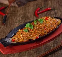 Sautéed Crucian Carp on Iron Plate