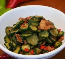 Crispy Cucumber Stir-Fried with Pork Belly