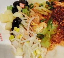 Classic Oil-Poured Noodles