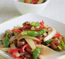 Onion Stir-Fried with Beef