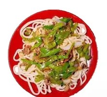 蘑菇炒肉盖浇面