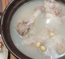 Old Mother's Pig Trotter