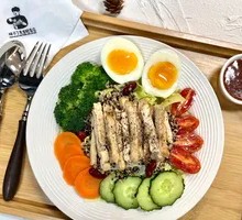 Signature Chicken Breast Salad