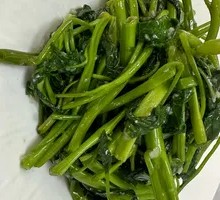 Stir-Fried Water Spinach with Garlic
