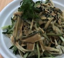 Loofah and Tofu Skin Stir-fry