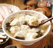 Fresh Pork Dumplings with Mushrooms