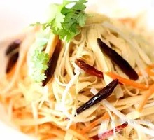 Cold-Mixed Dried Tofu Noodles