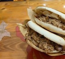 Xian-style Braised Pork in Flatbread