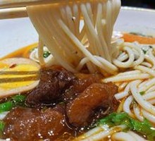 Sour Cabbage Black Fish Rice Noodles