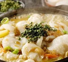 Green Vine Pepper Dish