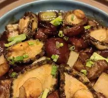 Braised Abalone with Pork Shank