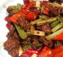 Xiang-style Stir-fried Beef with Green Peppers