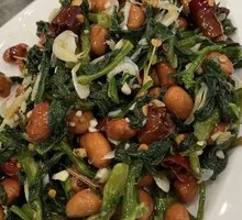 Spinach and Peanut Salad