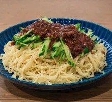 Zhajiangmian