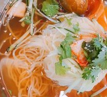 Cold Noodles with Raw Wraps
