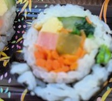 Grilled Chicken Seaweed Rice Roll
