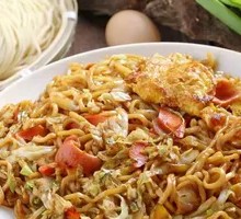 Ham and Egg Fried Noodles