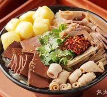 Classic Duck Blood and Vermicelli with Flower Buns