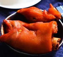 Smoked and Braised Pig Trotters