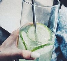Green Apple Sparkling Water
