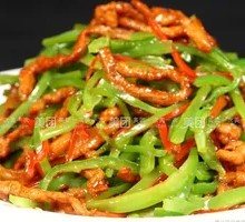 Stir-Fried Pork Shreds with Green Chili Strips