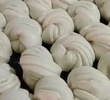 Flower-shaped Steamed Bun