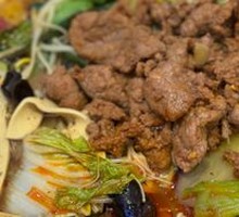 Spicy Beef Dip Noodles