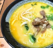 Spicy Sour Beef Noodles