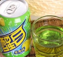 醒目苹果味汽水