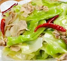 Cabbage and Pork Stir-Fried Noodles