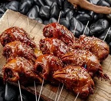 Charcoal-Grilled Chicken Heads