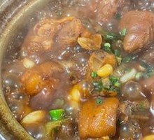 Braised Pig Trotter with Yellow Beans