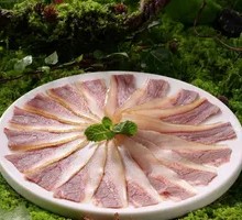 Collagen-rich Beef with Skin