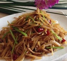 Stir-fried Pork with Shredded Potatoes