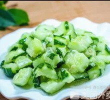 Garlic Cucumber Salad