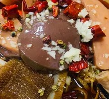 One-Person Spicy Blood Curd Hot Pot