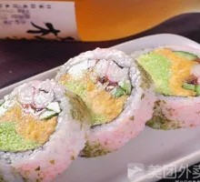 Eel and Salted Egg Roll