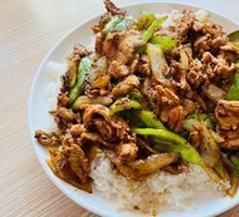 孜然肉片盖饭