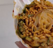 Rolling Cold Noodles with Spicy Chicken Noodles
