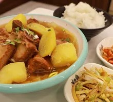 Stewed Pork Ribs with Potatoes and Rice