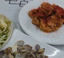 Spicy Stir-Fried Clams