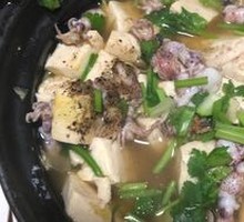 Sea Rabbit Stewed Tofu in Clay Pot