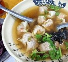 Pork Dumplings with Pork Rind and Crab Roe