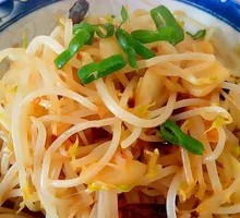 Spicy and Sour Bean Sprouts