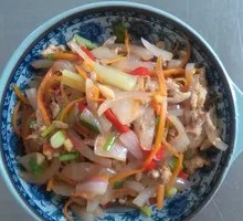 洋葱炒肉盖面