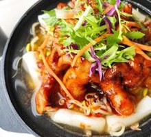 Spicy Chicken Feet Pot
