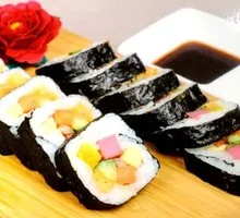 Salmon Seaweed Rice Roll