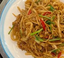 Pickled Radish Stir-Fried Tofu Noodles