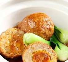 Egg Yolk Lion's Head Meatballs