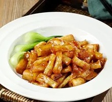 Green Pepper and Onion Stewed Pig's Trotter Tendons